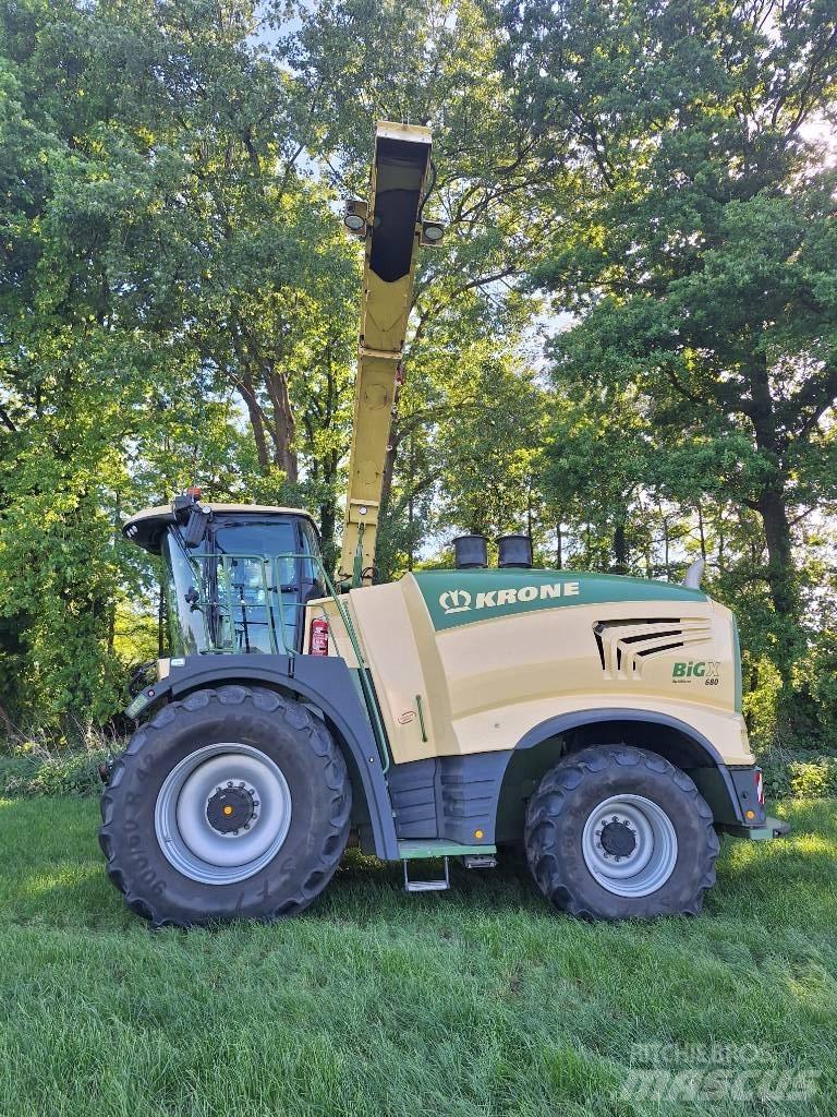 Krone Big X 680 自走式フォレージハーベスター
