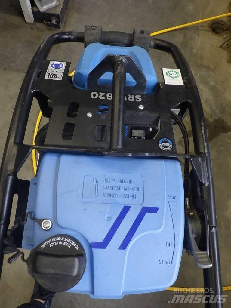 Weber SRV 620 タンパ/転圧バイブレータ