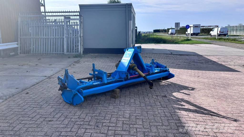 Lemken zircon 300 パワーハローとロータリーハロー