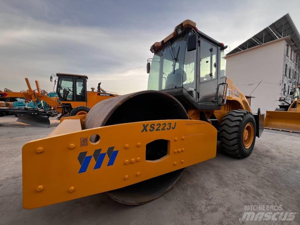XCMG XS 223 J 振動ローラ