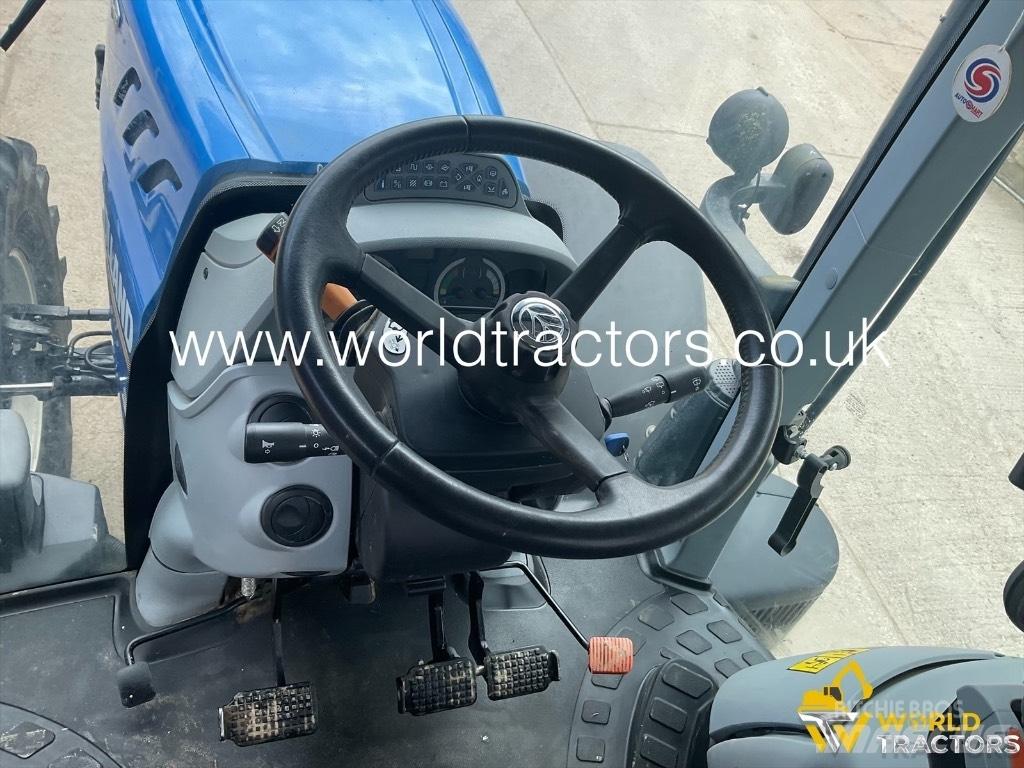New Holland T 7.210 トラクター