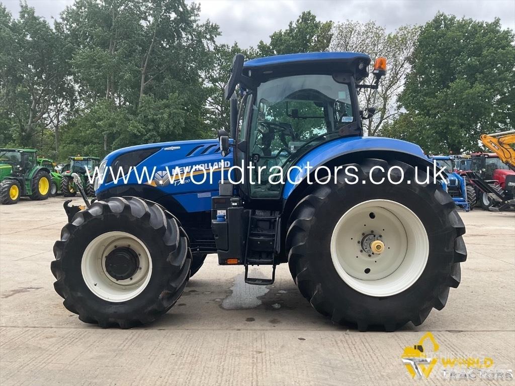 New Holland T 7.210 トラクター
