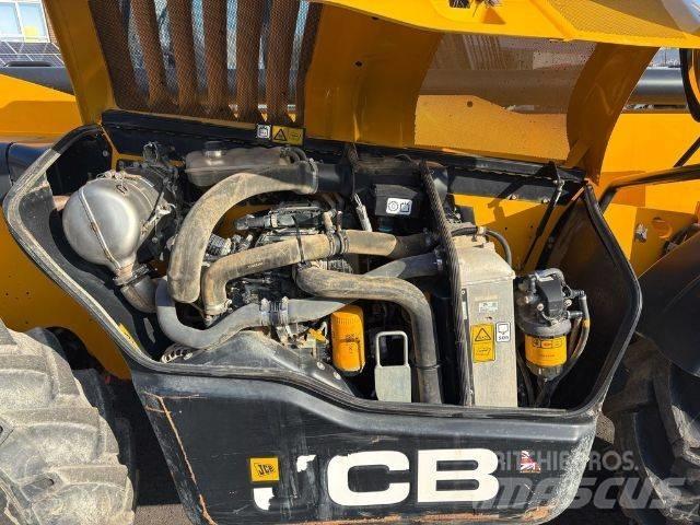 JCB 535-125 テレスコーピックハンドラー