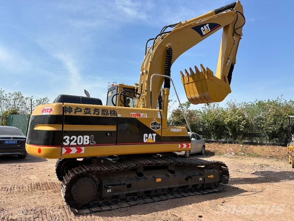 CAT 320BL 大型油圧ショベル12t以上（パワーショベル・ユンボ）