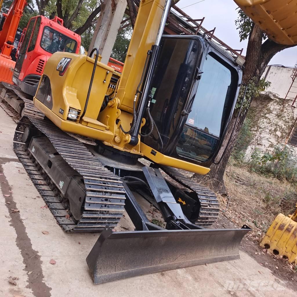 CAT 307D 中型油圧ショベル 7ｔ-12ｔ（ユンボ・パワーショベル・バックホー）
