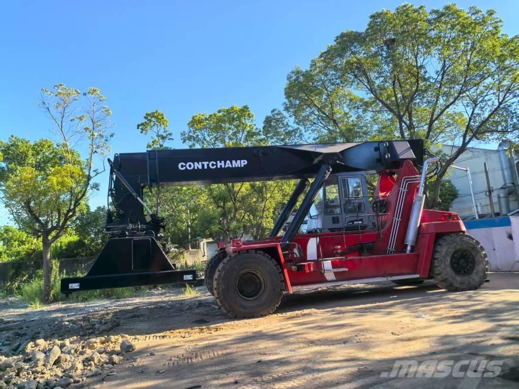 Kalmar DRF 450 リーチスタッカー