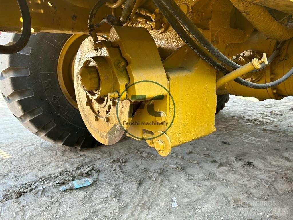 CAT 120 K モーターグレーダー