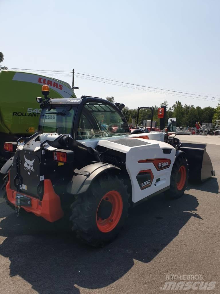 Bobcat TL 25.60 農業用テレハンドラー