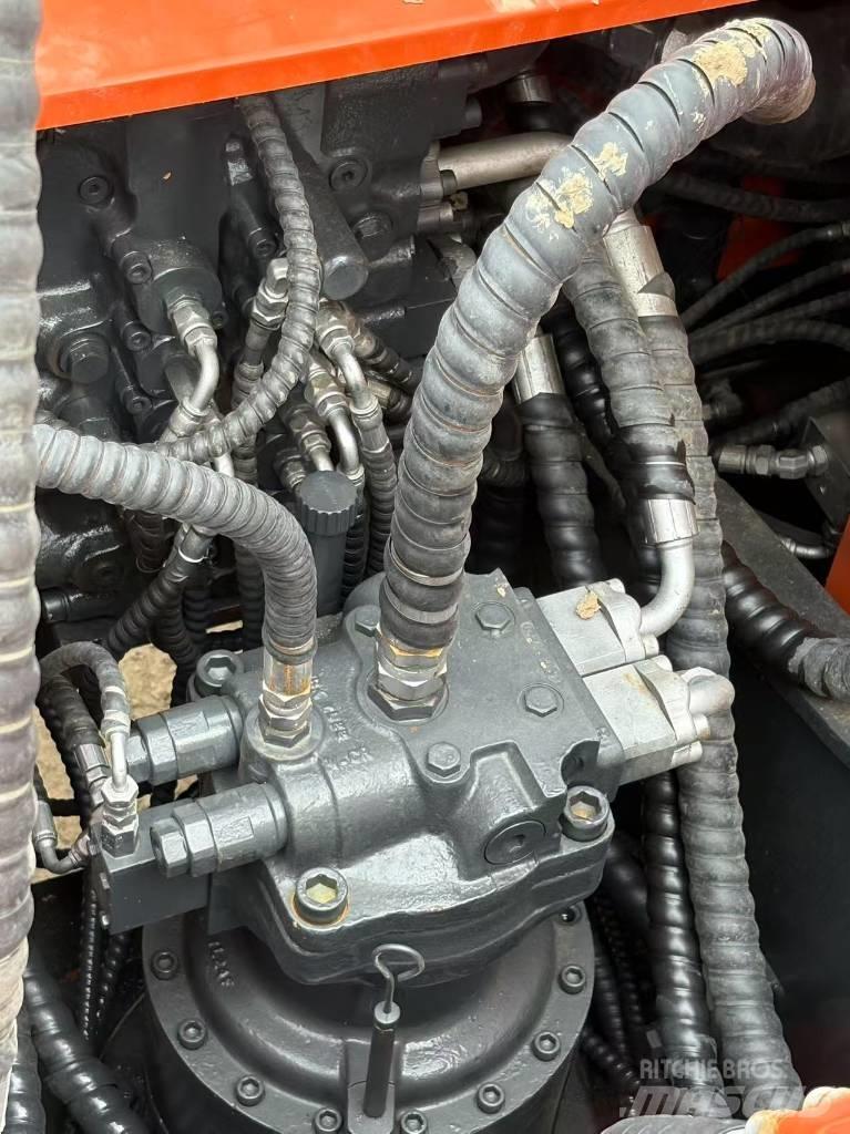Doosan DX225LC-9C 大型油圧ショベル12t以上（パワーショベル・ユンボ）
