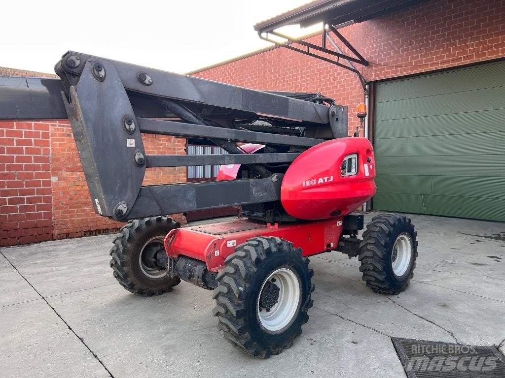 Manitou 180 ATJ E3 ブームリフト　屈伸型