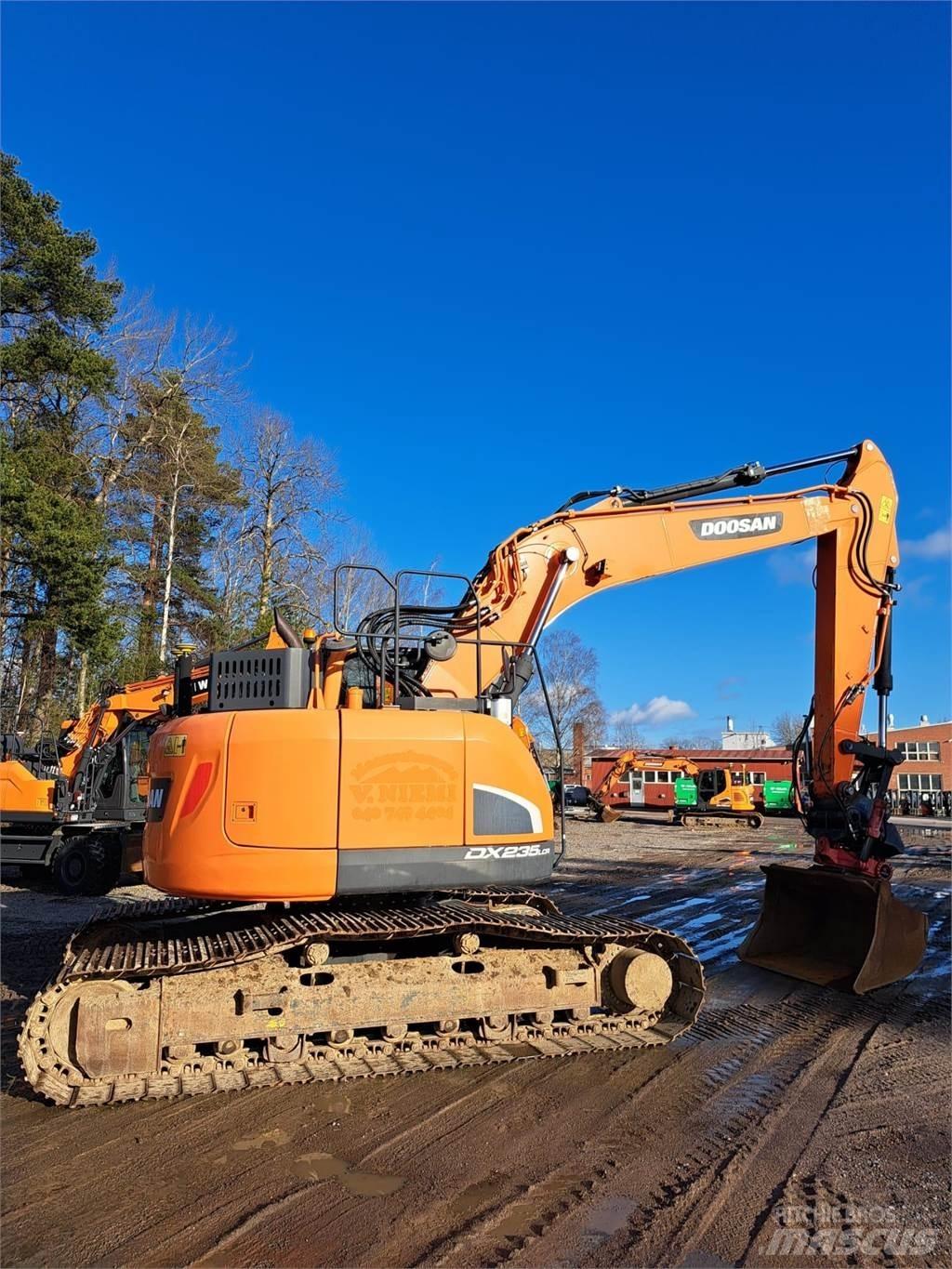 Doosan DX235LCR-5 大型油圧ショベル12t以上（パワーショベル・ユンボ）