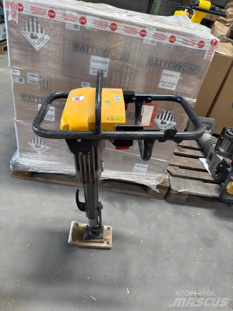 Wacker Neuson AS30e タンパ/転圧バイブレータ
