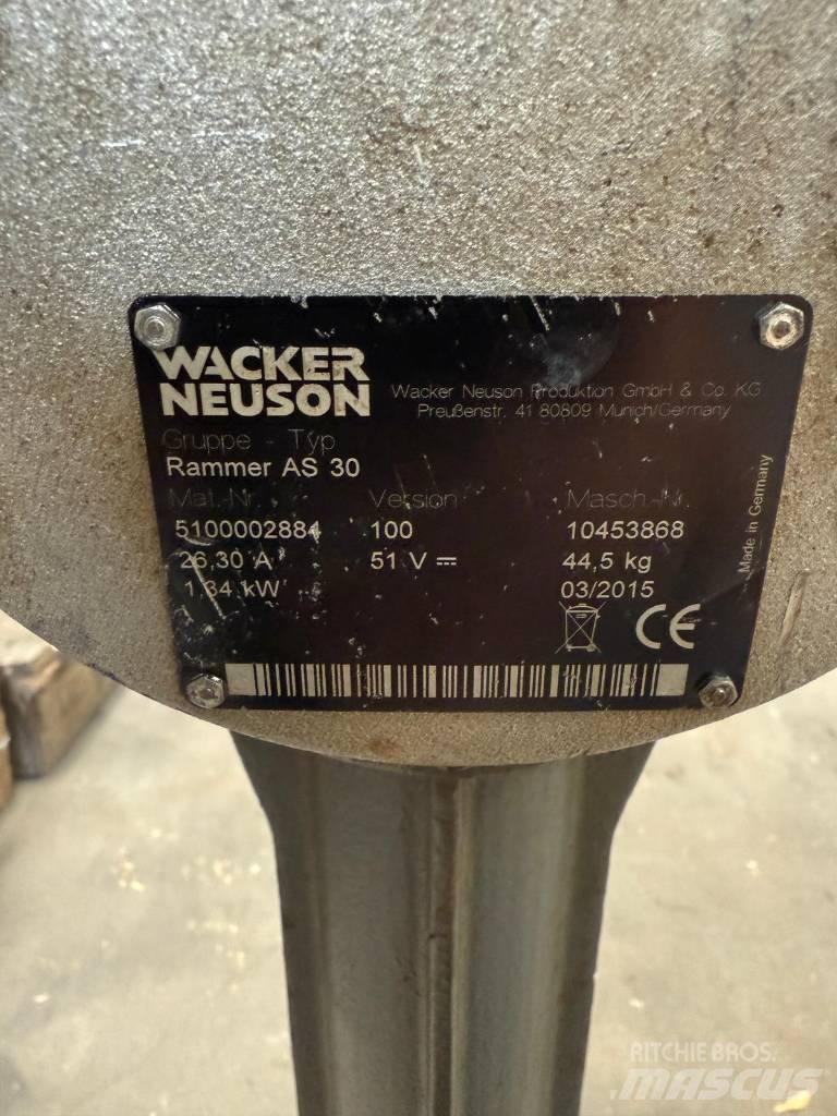 Wacker Neuson AS30e タンパ/転圧バイブレータ