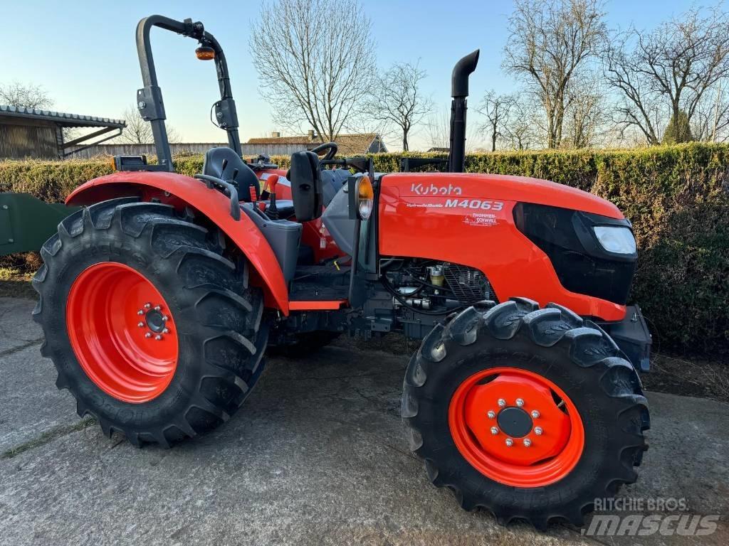 Kubota M 4-063 トラクター