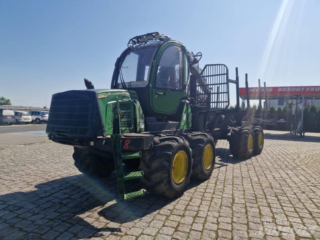 John Deere 1010 E フォワーダー