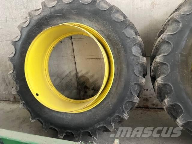 BKT 520/85R46 タイヤ、ホイル、リム