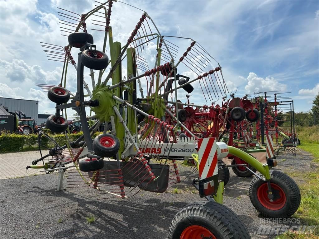 CLAAS Liner 2800 スワーサー・ウインドローア