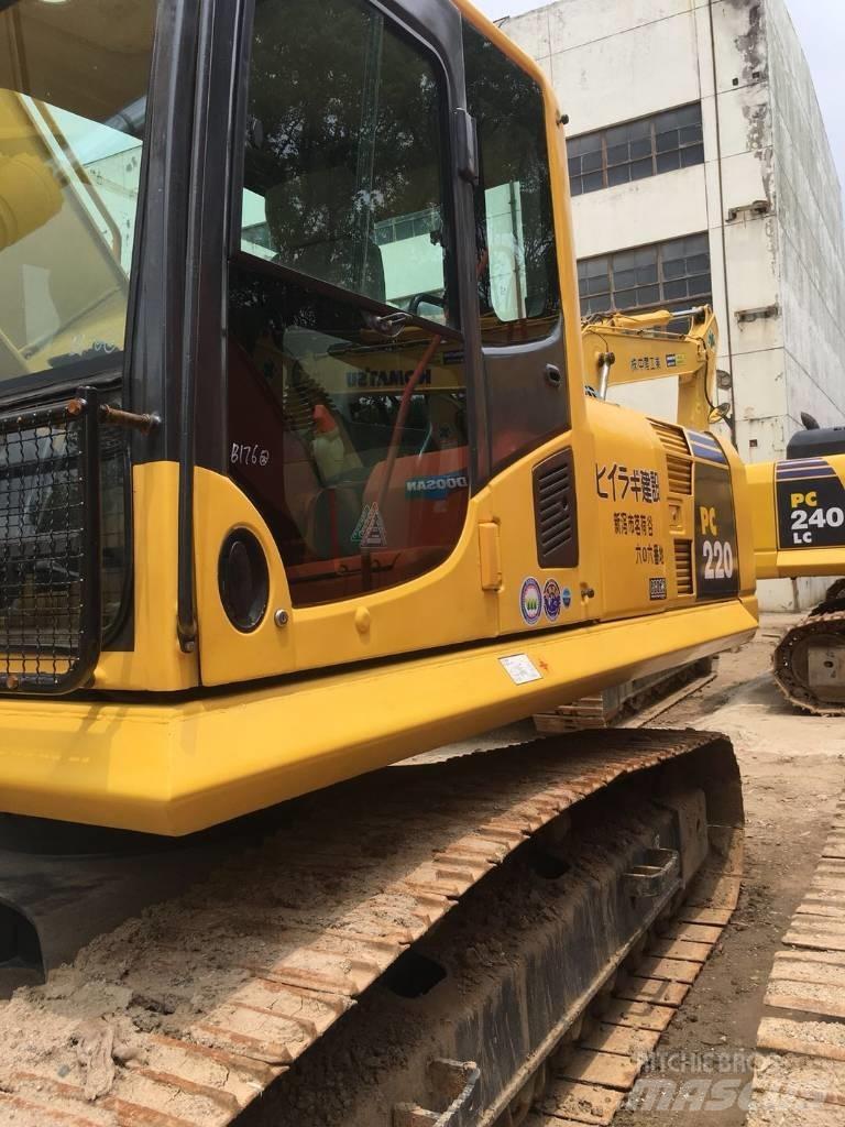 Komatsu pc200-8 大型油圧ショベル12t以上（パワーショベル・ユンボ）