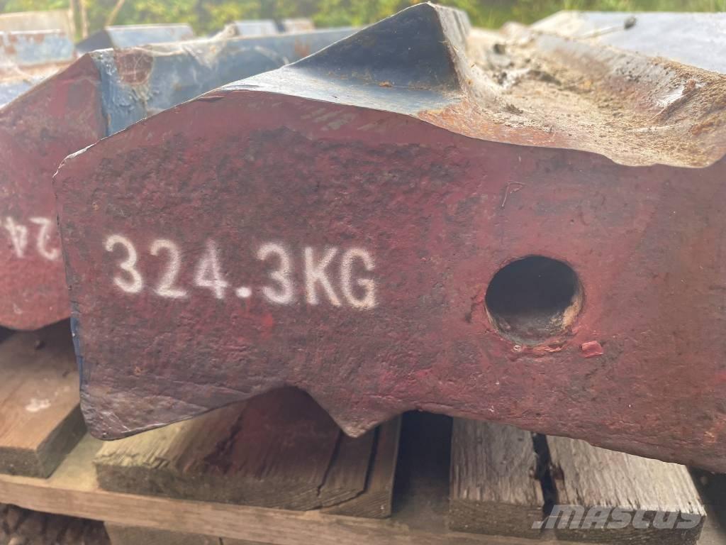 SBM 1312 自走式クラッシャー