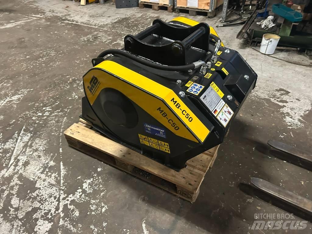 MB Crusher BF C50 自走式クラッシャー