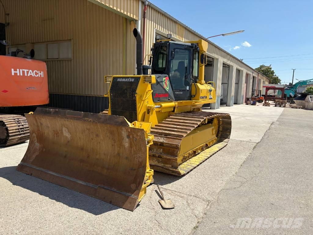 Komatsu 61 PX ブルドーザー