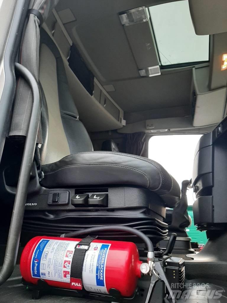 Volvo FH 13 キャブ付きシャーシ