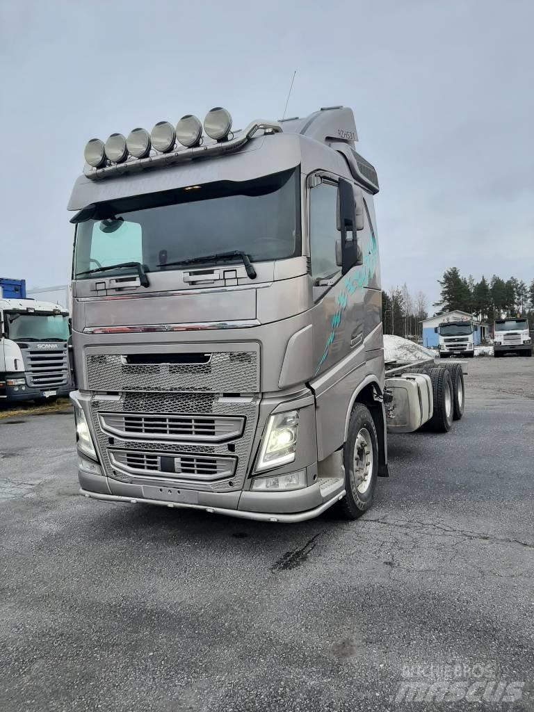 Volvo FH 13 キャブ付きシャーシ