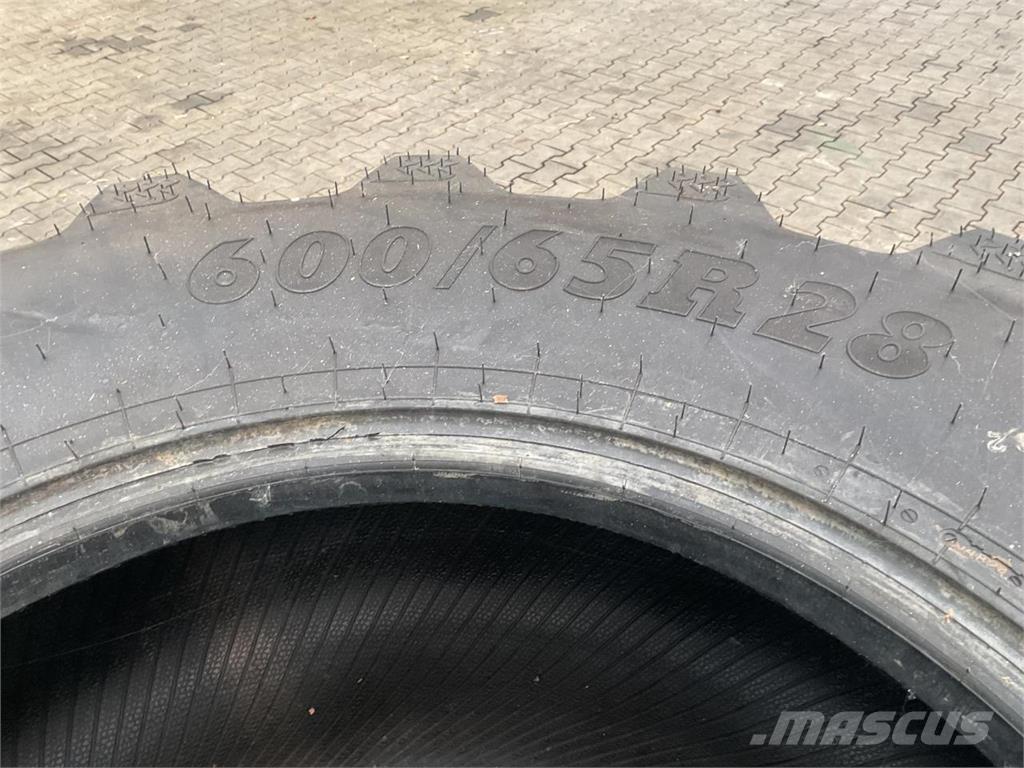 BKT 600/65R28 タイヤ、ホイル、リム