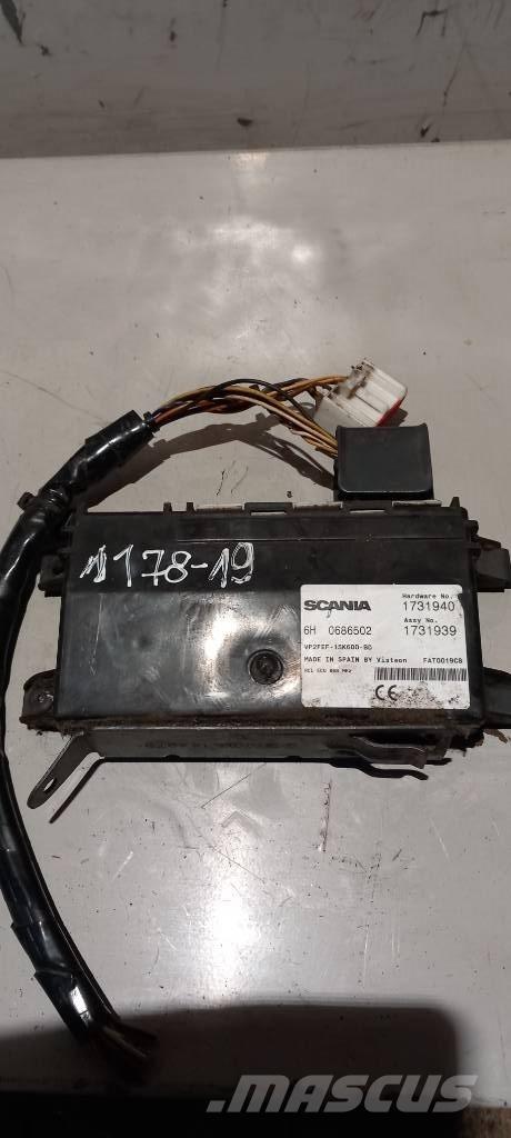 Scania R 420.   1731940 電子機器