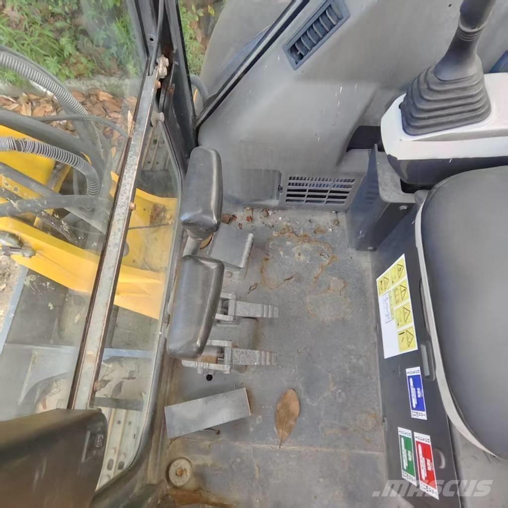Komatsu PC 55 MR ミニ油圧ショベル 7t以下（ミニユンボ・ミニディガー）