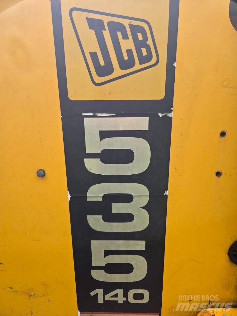 JCB 535-140 テレスコーピックハンドラー