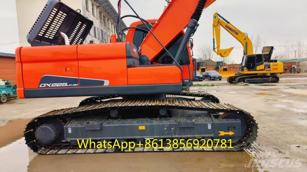 Doosan DX 225 大型油圧ショベル12t以上（パワーショベル・ユンボ）