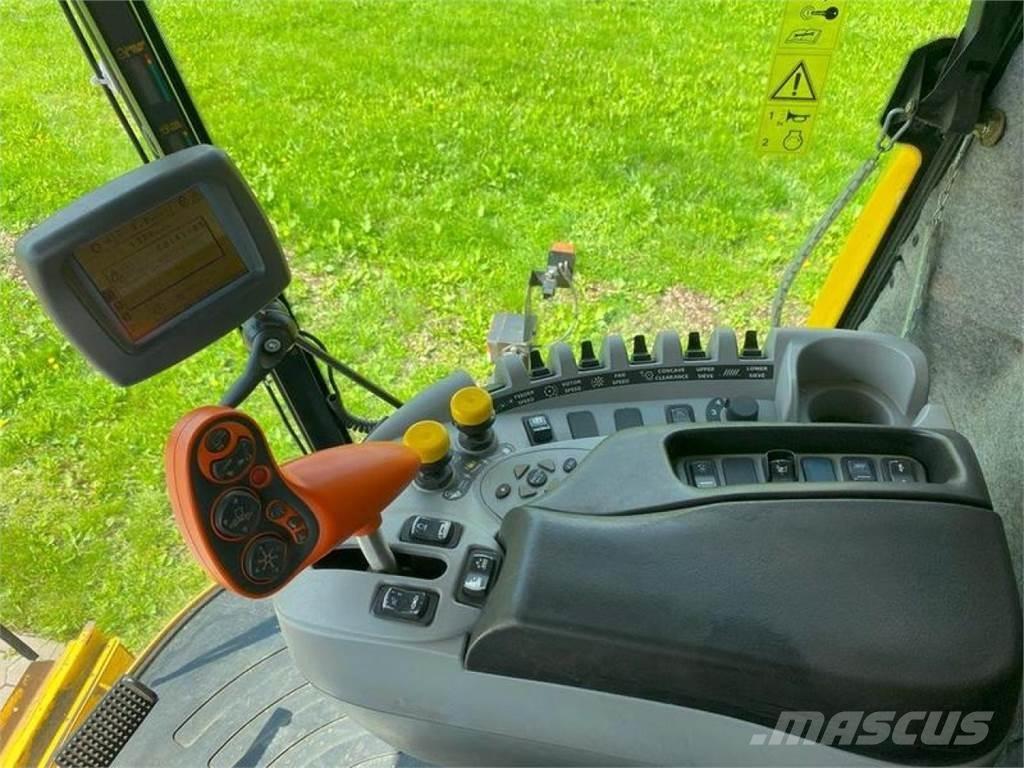 New Holland CX 880 コンバイン