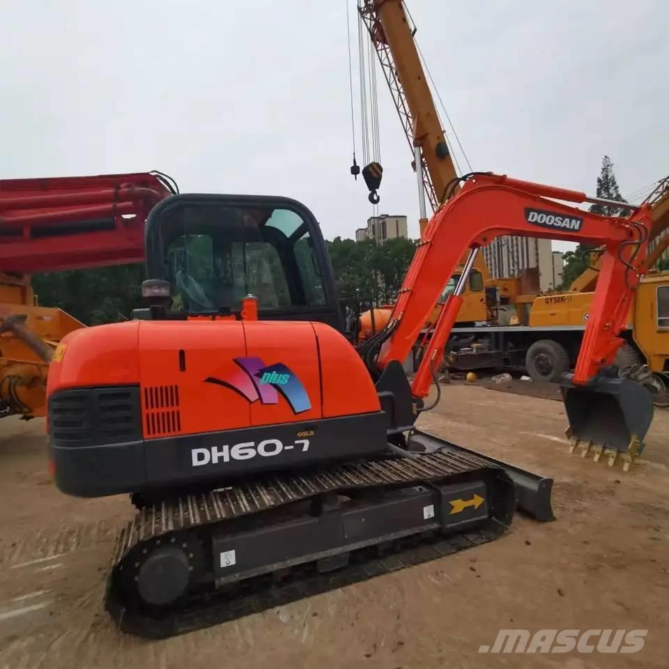 Doosan DH60-7 ミニ油圧ショベル 7t以下（ミニユンボ・ミニディガー）