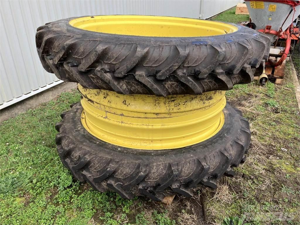 Taurus 270/95R44 タイヤ、ホイル、リム