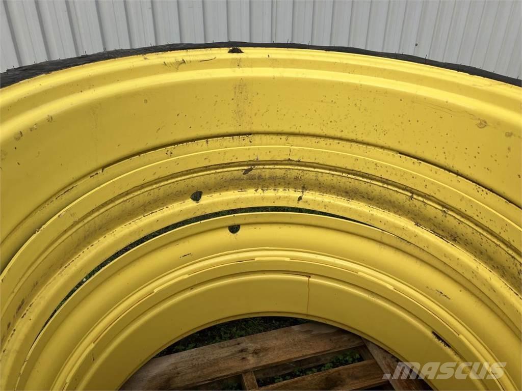 Taurus 270/95R44 タイヤ、ホイル、リム
