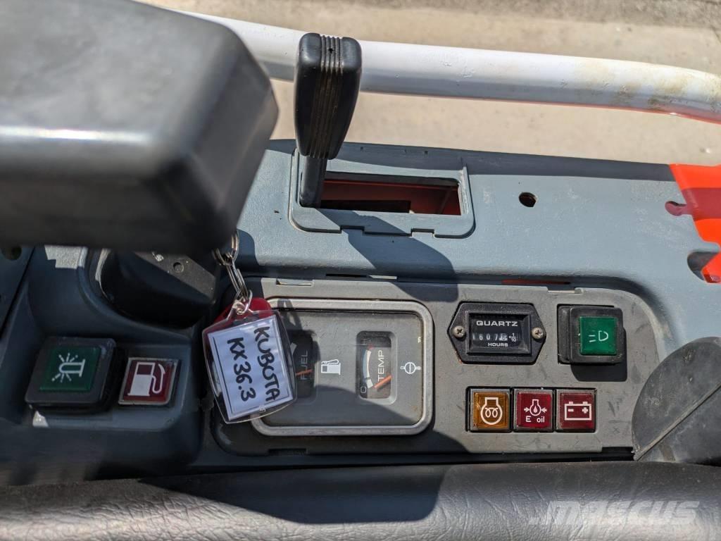 Kubota KX 36-3 ミニ油圧ショベル 7t以下（ミニユンボ・ミニディガー）
