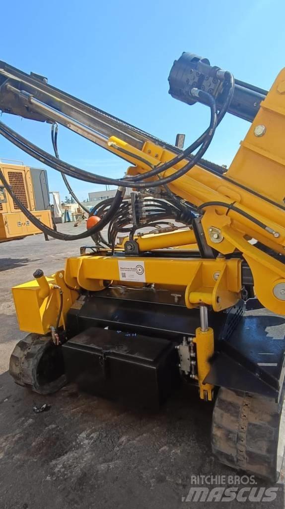  MGI Tonker 830 振動式パイルドライバー
