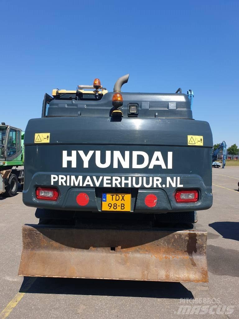 Hyundai HW160 ホイール式油圧ショベル（パワーショベル・ユンボ・バックホー）
