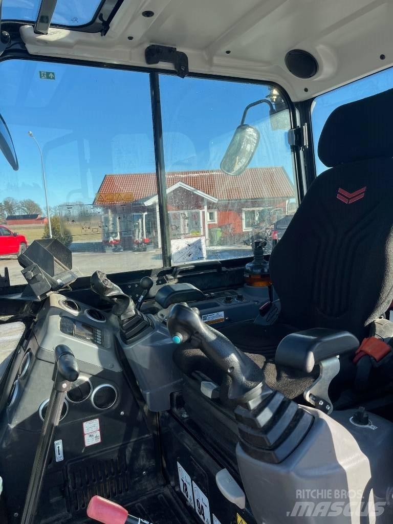 Yanmar SV 60-6B ミニ油圧ショベル 7t以下（ミニユンボ・ミニディガー）