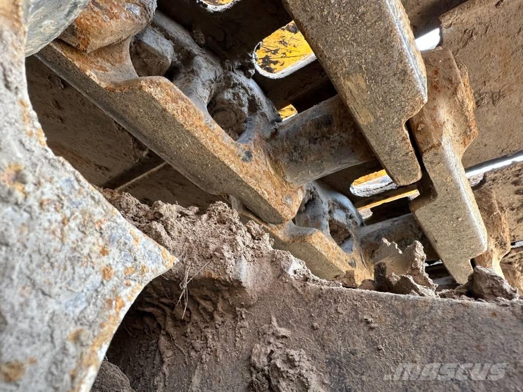 JCB JS 200 LC 大型油圧ショベル12t以上（パワーショベル・ユンボ）