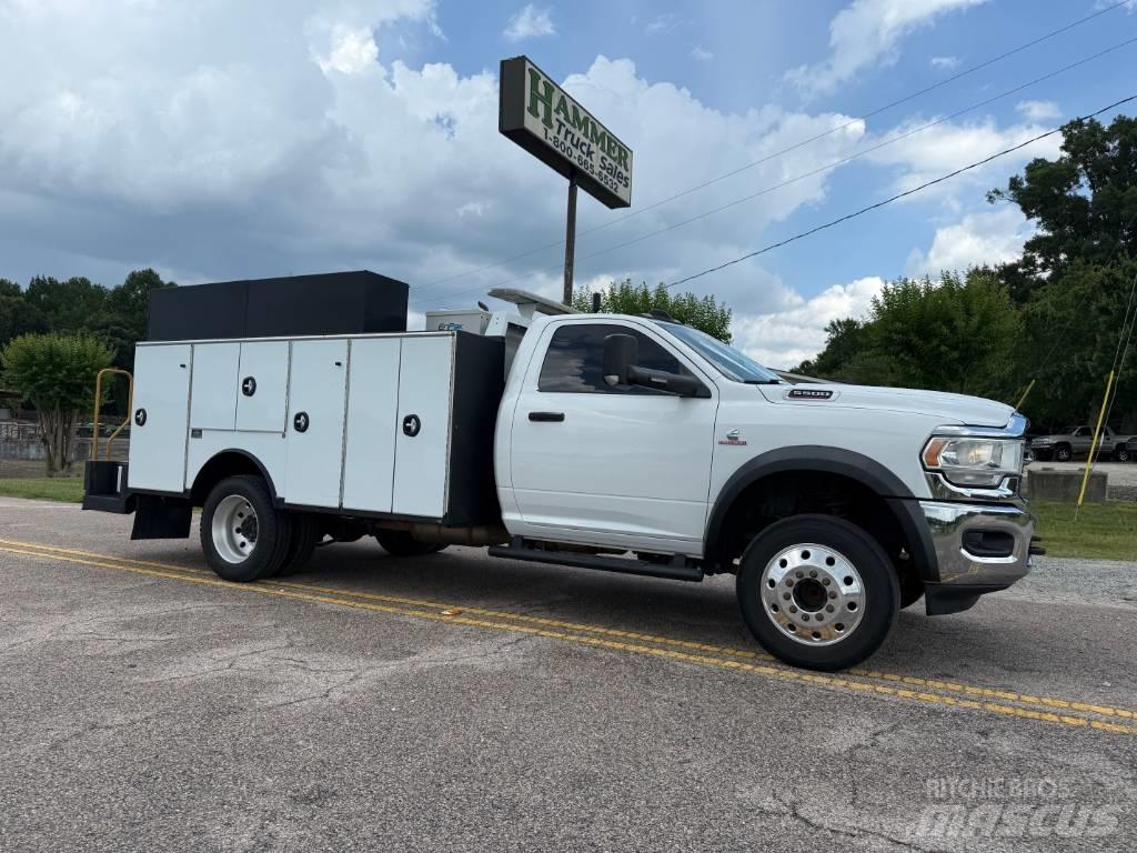 RAM 5500 TRADESMAN 多目的／汎用車両