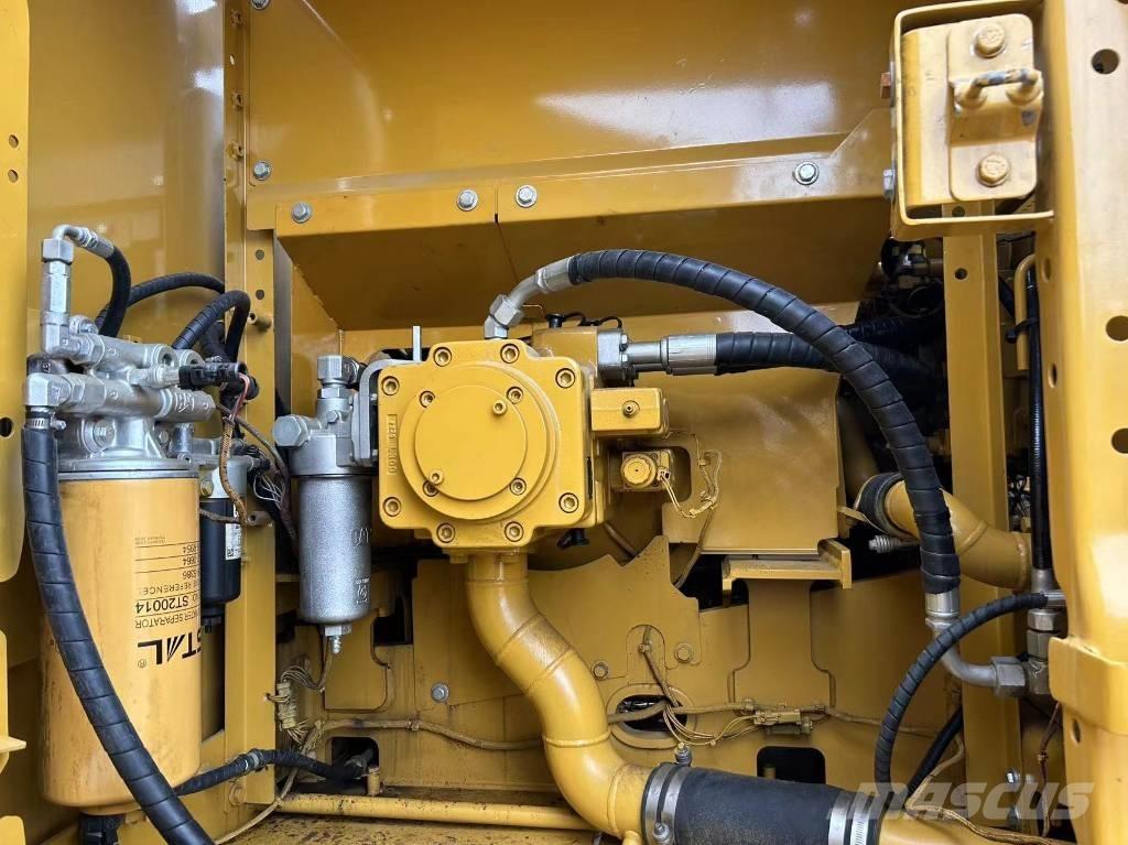 CAT 320 大型油圧ショベル12t以上（パワーショベル・ユンボ）