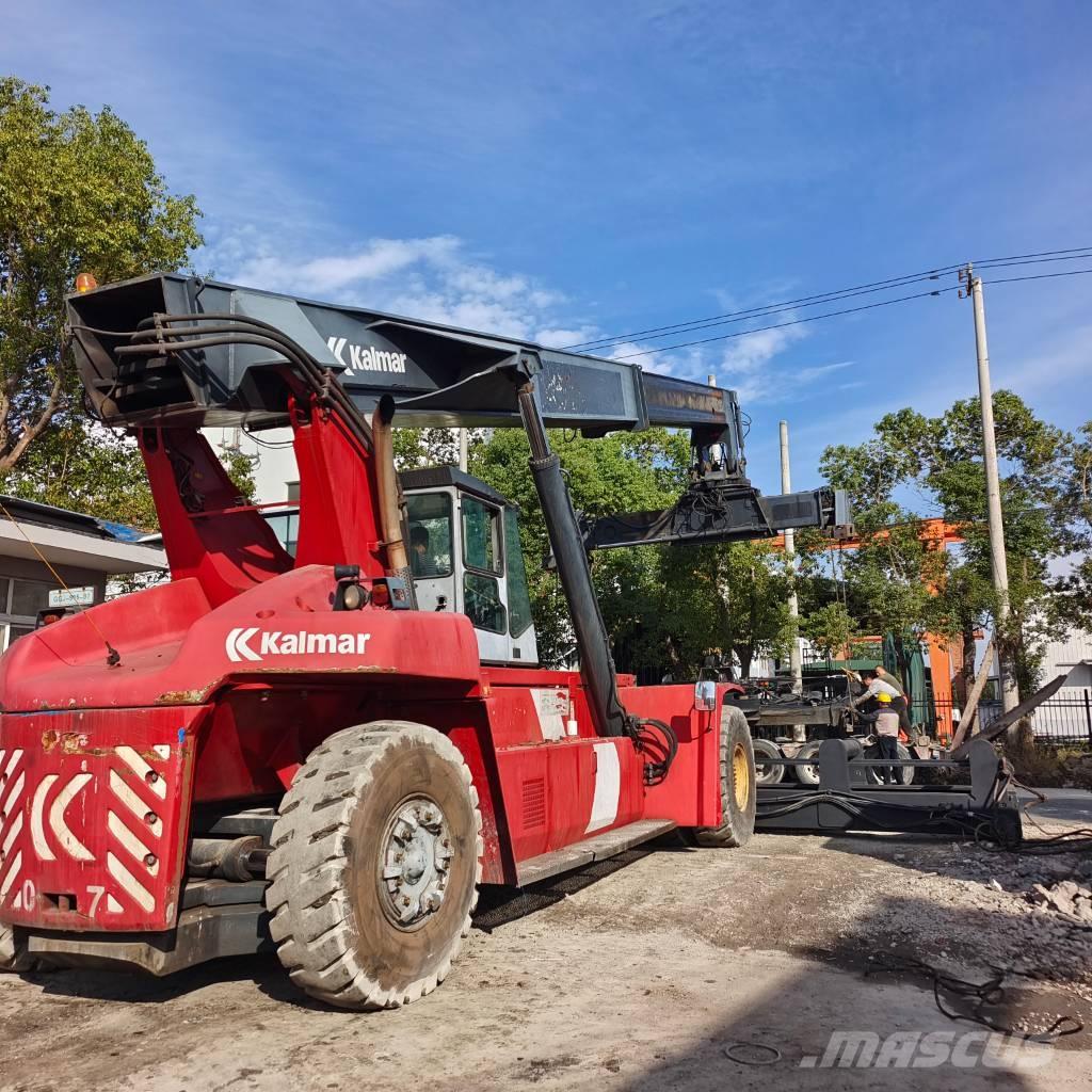Kalmar DRF 450 リーチスタッカー
