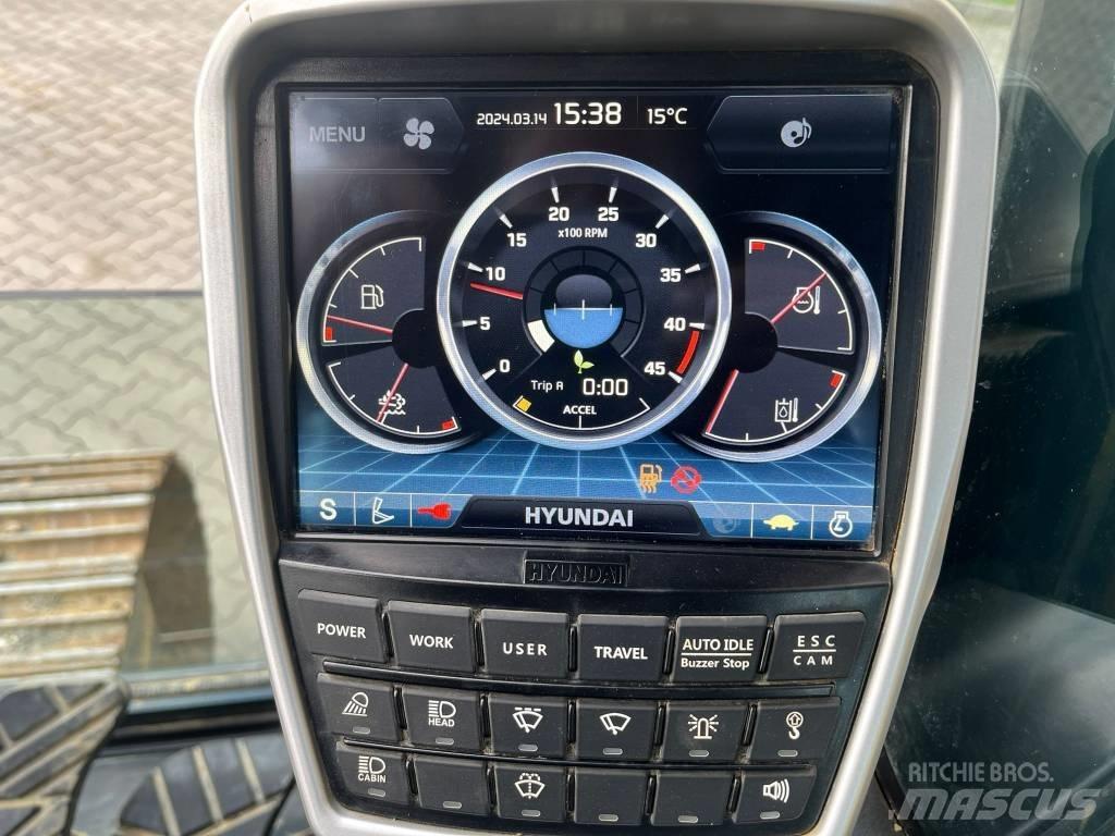 Hyundai HX 220 L 大型油圧ショベル12t以上（パワーショベル・ユンボ）