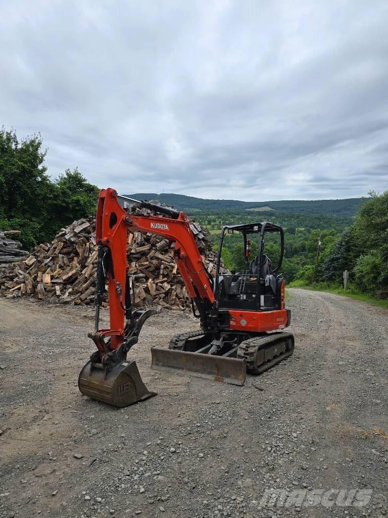 Kubota KX 033-4 ミニ油圧ショベル 7t以下（ミニユンボ・ミニディガー）