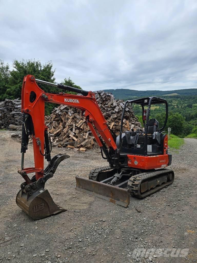 Kubota KX 033-4 ミニ油圧ショベル 7t以下（ミニユンボ・ミニディガー）