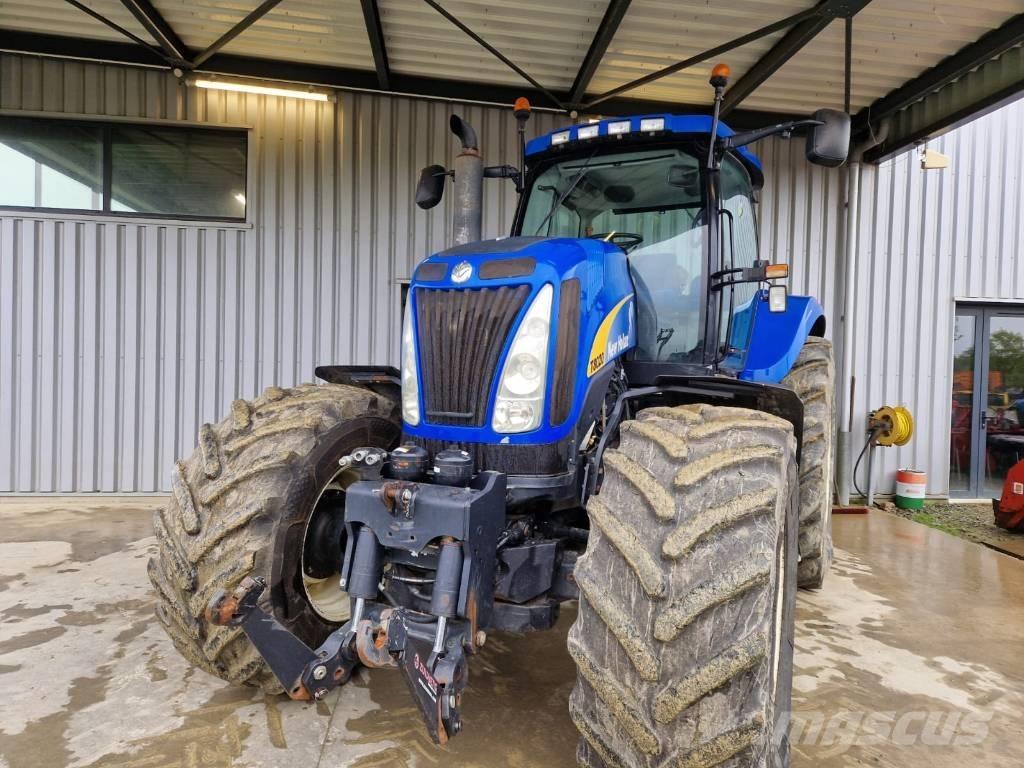 New Holland T 8020 トラクター