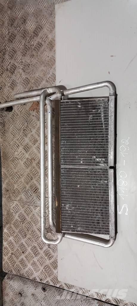 Scania P 360 1772717 ラジエター