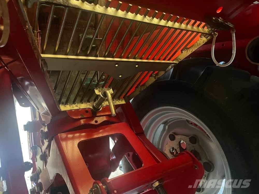 Grimme GL 410 ジャガイモ播種機